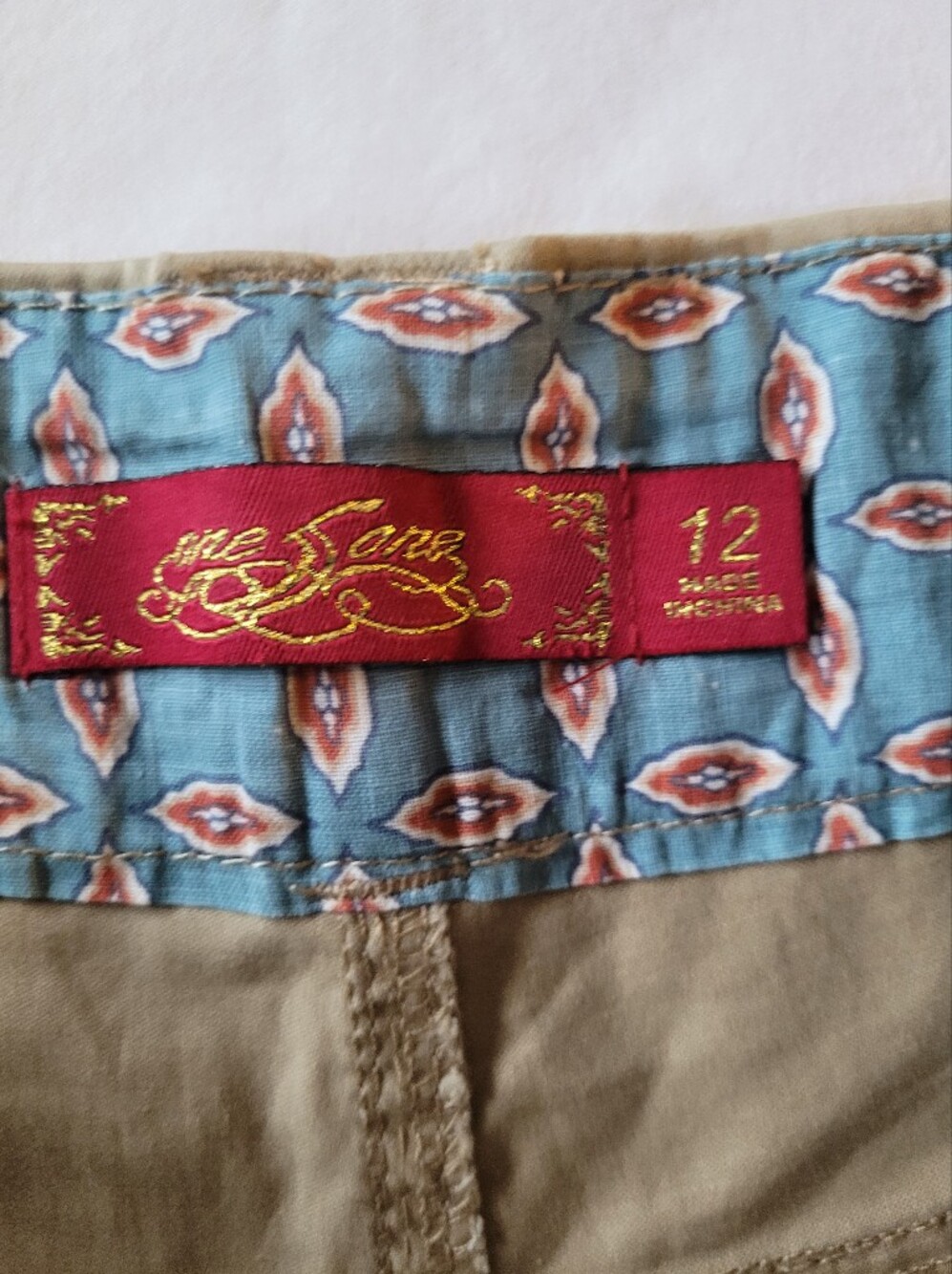 One 5 One Women's Casual Khaki Shorts Size 12 - Picture 4 of 11